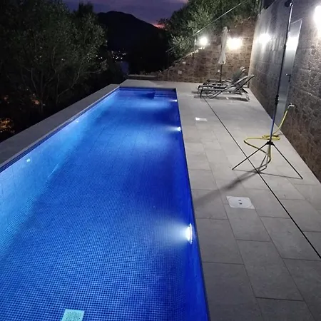Casa *