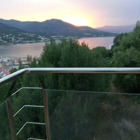 Casa *